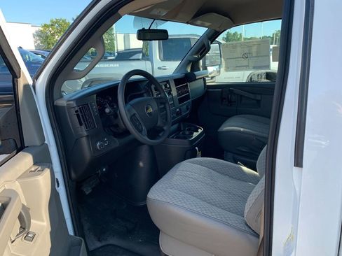 New 2025 Chevrolet Express 3500 w/ Power Convenience Package image 28
