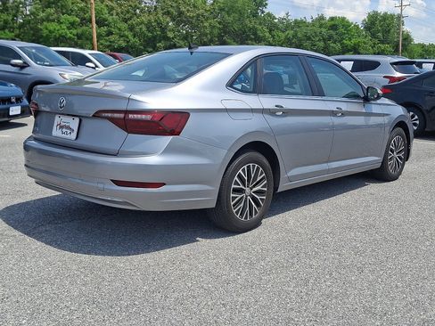 Used 2020 Volkswagen Jetta SE w/ SE Cold Weather Package FWD image 6