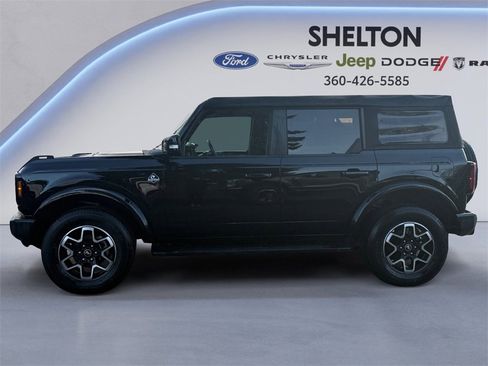 Used 2022 Ford Bronco Outer Banks image 2