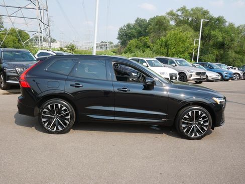 Certified 2026 Volvo XC60 B5 Ultra w/ Protection Package Premier AWD/4WD image 8