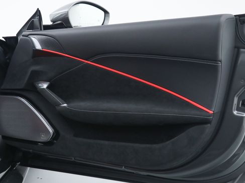 Certified 2025 Ferrari Roma Spider RWD image 28