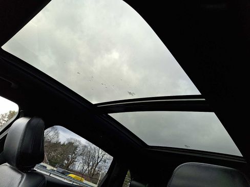 Used 2020 Lincoln Nautilus Reserve image 15