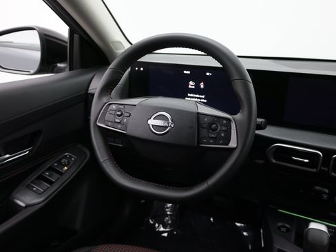 Used 2026 Nissan Sentra SR w/ Floor Mat Package FWD image 29