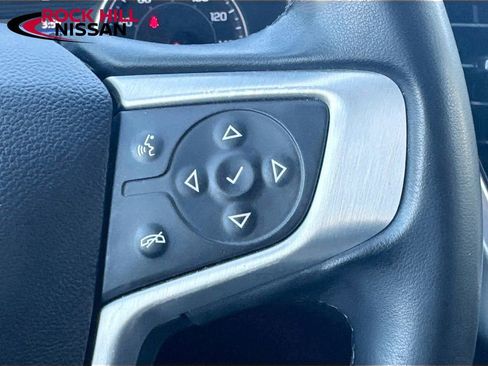 Used 2023 GMC Acadia SLT AWD/4WD image 11