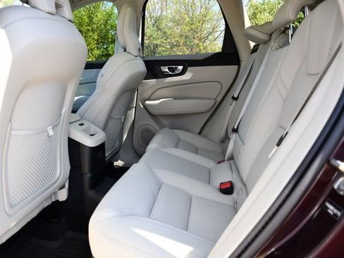 New 2026 Volvo XC60 T8 Ultra w/ Protection Package Premier AWD/4WD image 15