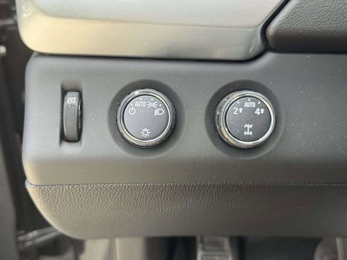 Used 2016 Chevrolet Suburban LT AWD/4WD image 19