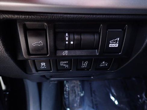 Used 2019 Subaru Outback 3.6R Limited AWD/4WD image 18