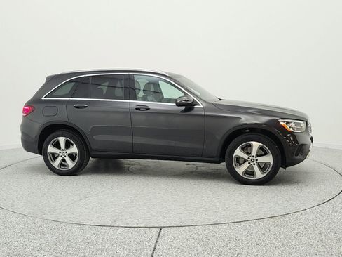 Used 2022 Mercedes-Benz GLC 300 image 4
