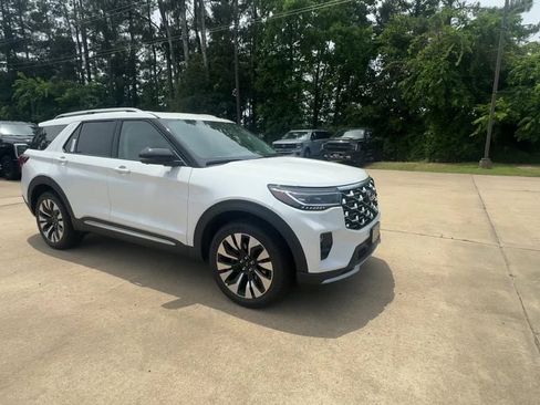 New 2026 Ford Explorer Platinum AWD/4WD image 8
