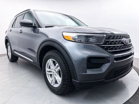 Used 2023 Ford Explorer XLT image 8