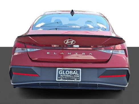Used 2025 Hyundai Elantra Sport FWD image 6
