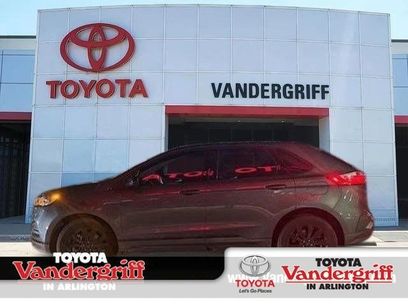 Used 2024 Ford Edge SE w/ Black Appearance Package
