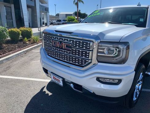 Used 2018 GMC Sierra 1500 Denali AWD/4WD image 3