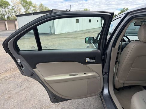 Used 2006 Ford Fusion SEL FWD image 26