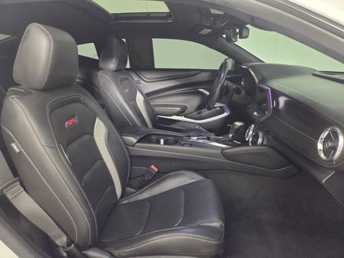 Used 2020 Chevrolet Camaro SS RWD image 31