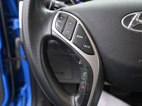 Used 2017 Hyundai Elantra GT image 28