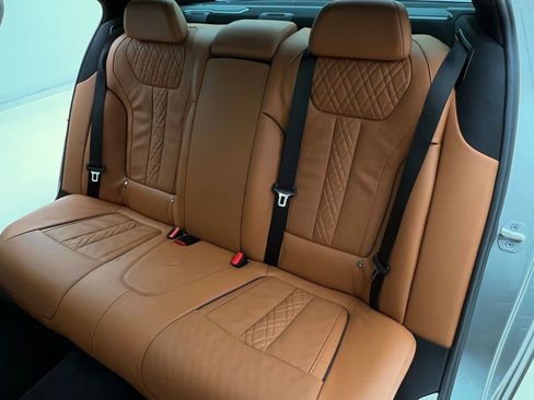 Certified 2022 BMW 740i xDrive w/ M Sport Package image 15