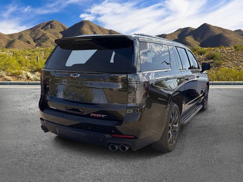 Used 2025 Chevrolet Suburban RST w/ RST Capability Package AWD/4WD image 3