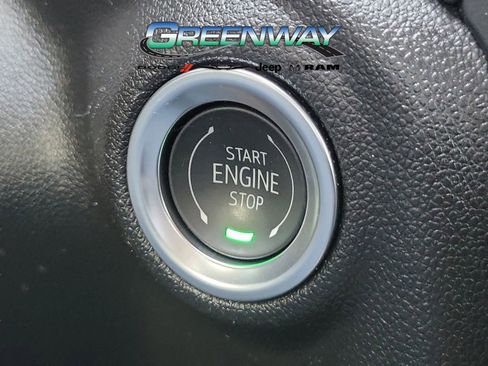 Used 2025 Chevrolet Silverado 1500 Custom image 18