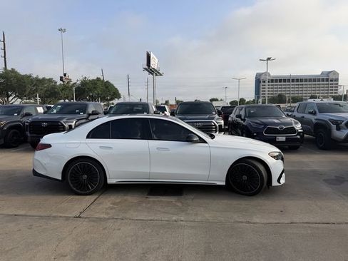 Used 2024 Mercedes-Benz E 350 4MATIC Sedan image 4