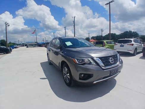 Used 2020 Nissan Pathfinder SL FWD image 3
