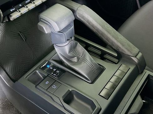 Used 2024 Toyota Tacoma SR image 19