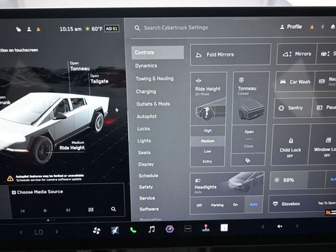 Used 2024 Tesla Cybertruck AWD Crew Cab image 16