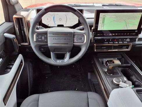 New 2025 GMC Hummer EV 2X image 4