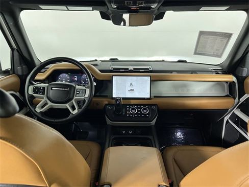 Used 2024 Land Rover Defender 110 SE image 20