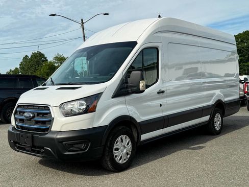 Used 2022 Ford E-Transit 148 High Roof Extended RWD image 7