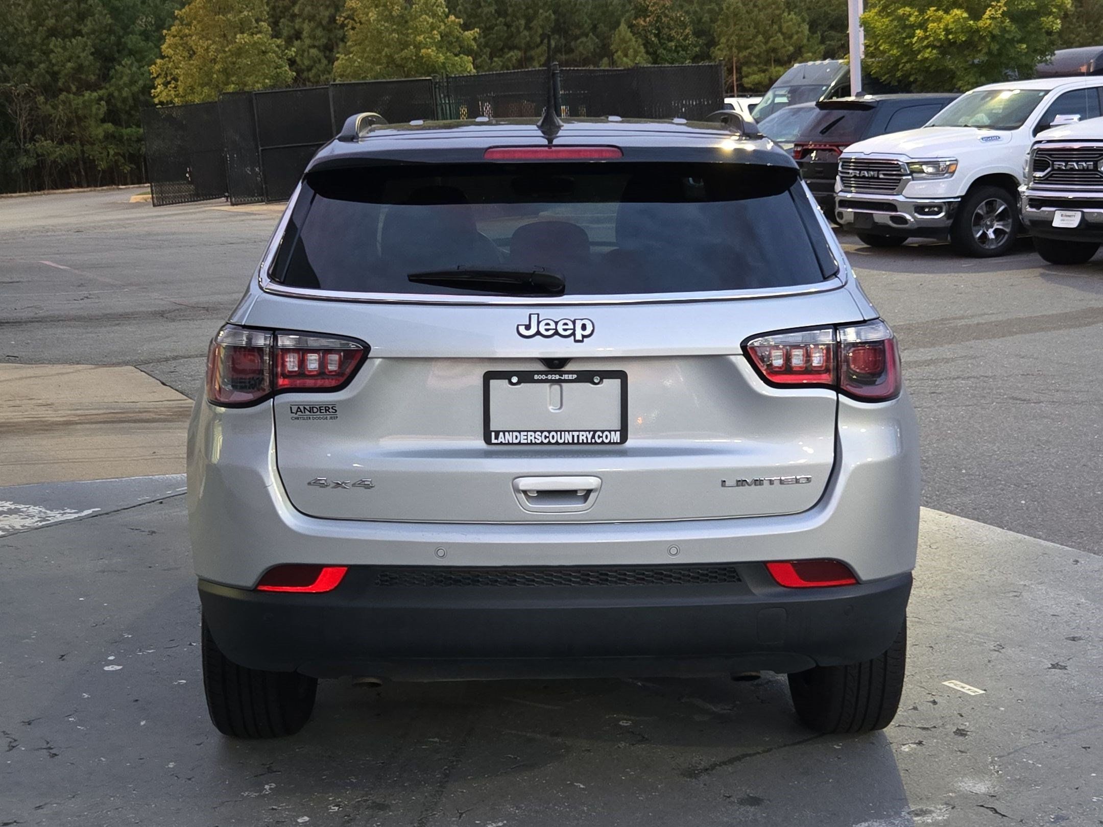 Used 2025 Jeep Compass Limited AWD/4WD image 6