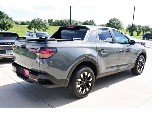 Certified 2026 Hyundai Santa Cruz SE FWD image 9