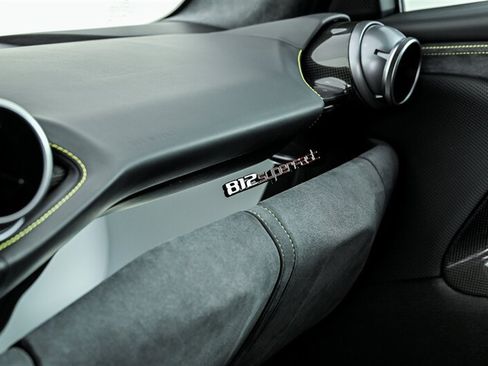 Used 2020 Ferrari 812 Superfast RWD image 34