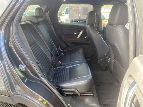 Used 2022 Land Rover Discovery Sport S image 26