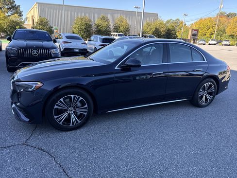 New 2026 Mercedes-Benz E 350 4MATIC Sedan image 3