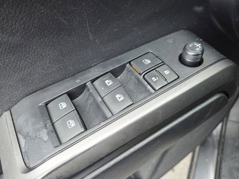 Used 2021 Toyota Tacoma TRD Off-Road w/ Technology Package image 9