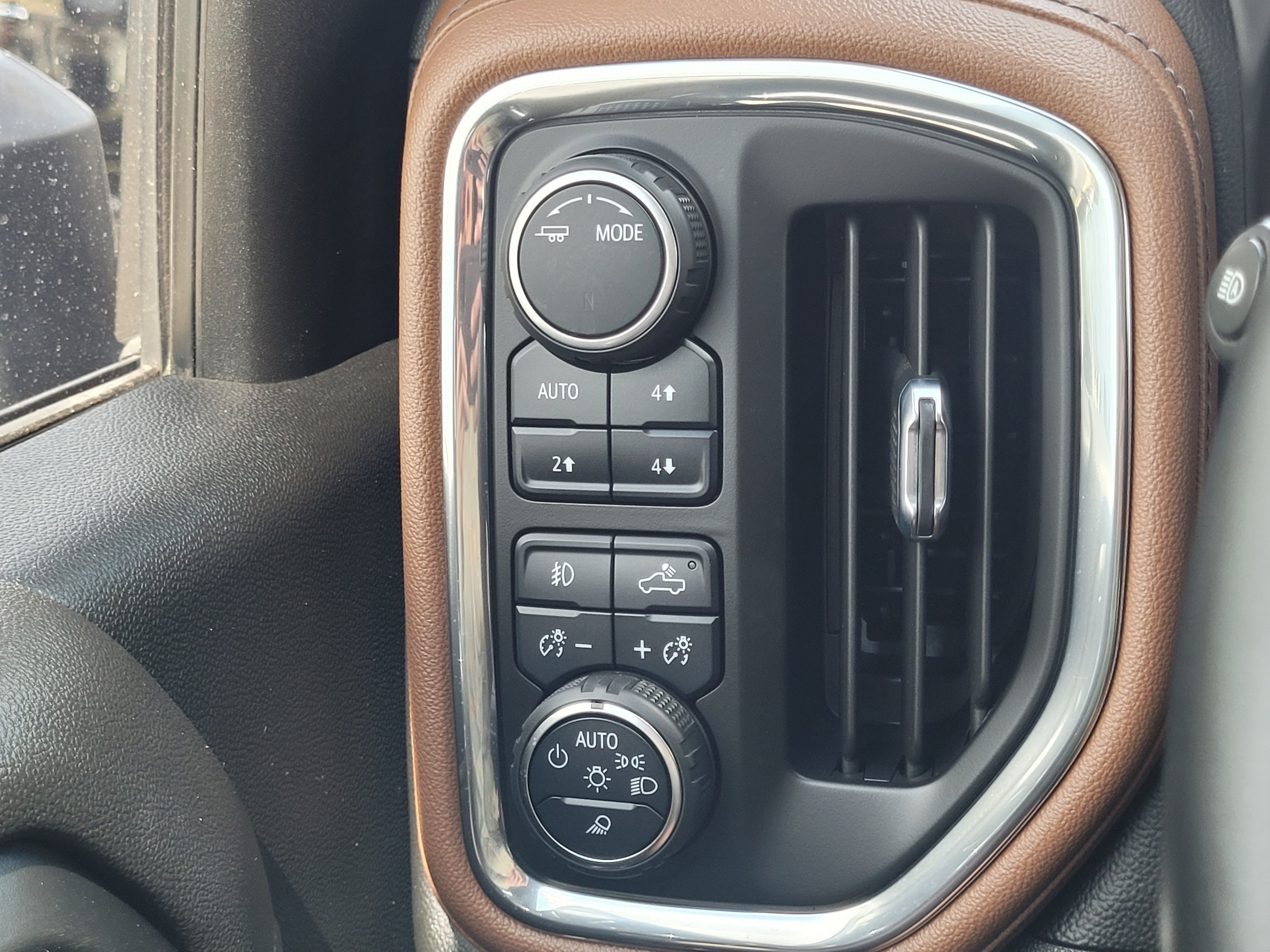 Used 2022 Chevrolet Silverado 2500 High Country w/ Z71 Off-Road Package AWD/4WD image 19