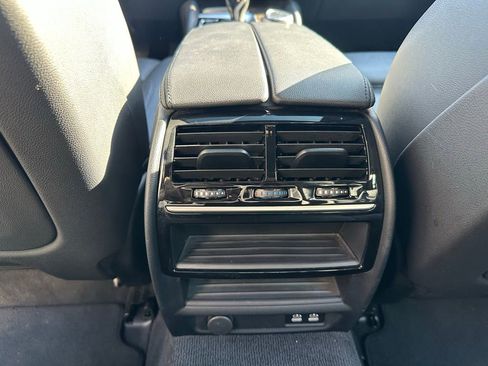 Used 2020 BMW 530i w/ Convenience Package image 38