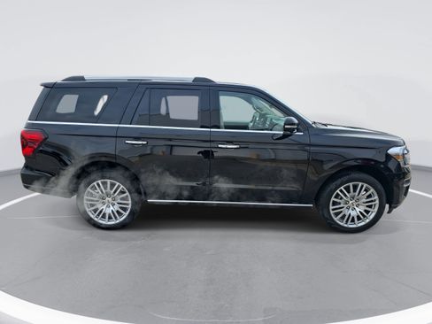 Used 2024 Ford Expedition Limited image 4
