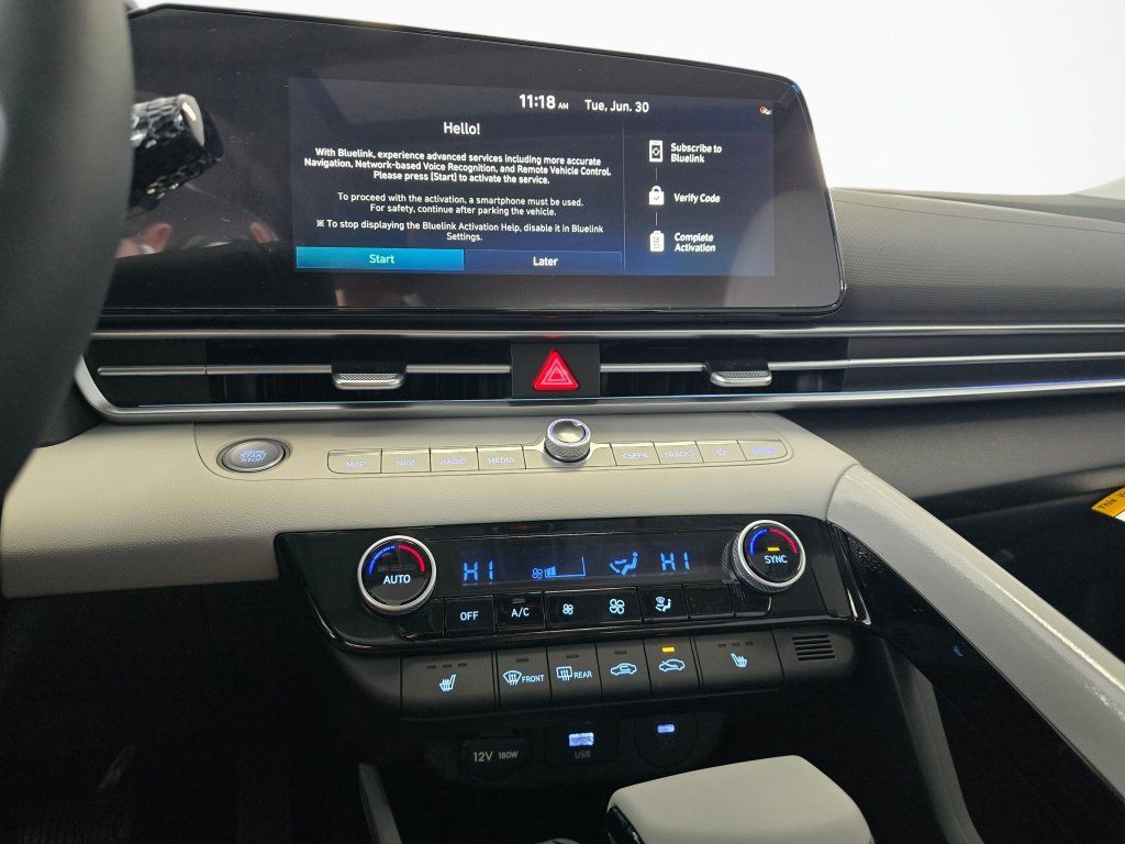 New 2026 Hyundai Elantra Limited FWD image 24