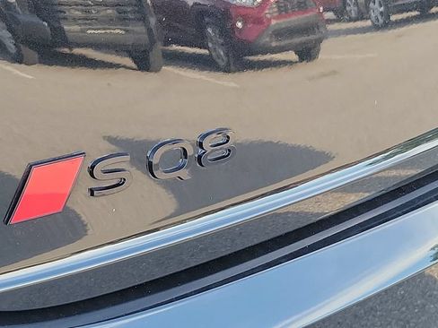 Used 2024 Audi SQ8 Premium Plus AWD/4WD image 9