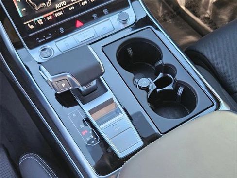 New 2026 Audi Q8 Prestige image 12