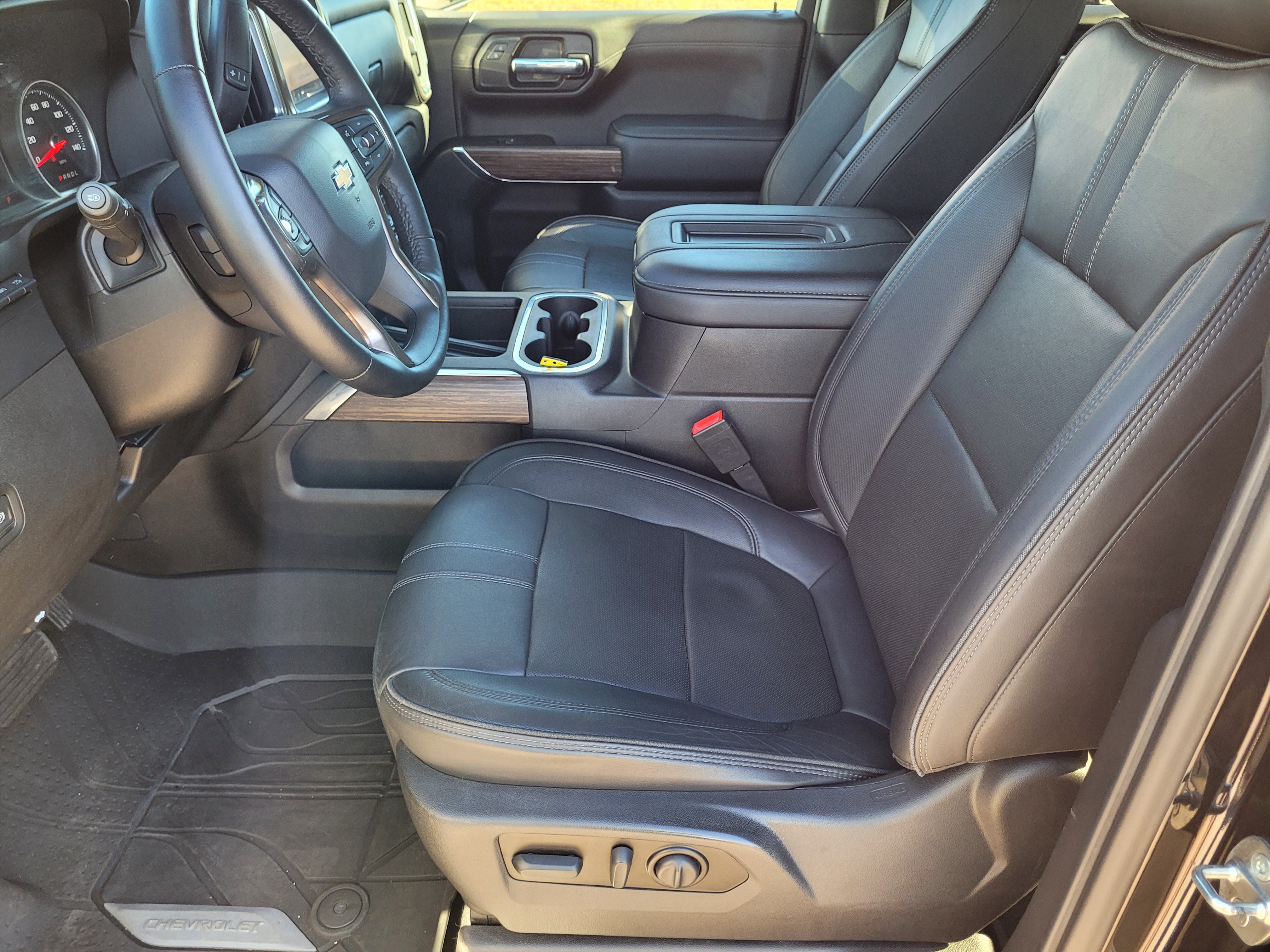 Used 2022 Chevrolet Silverado 1500 High Country w/ Technology Package AWD/4WD image 21
