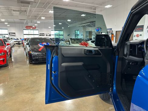 Used 2023 Ford Bronco Big Bend image 11