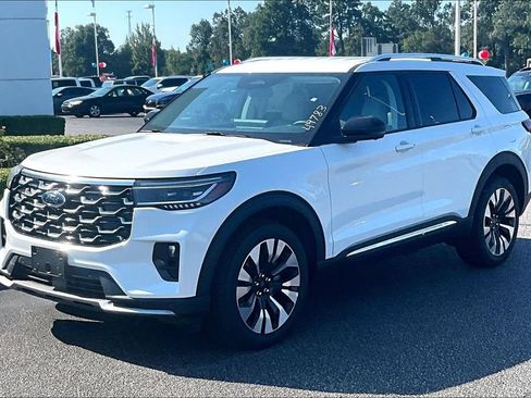 New 2026 Ford Explorer Platinum w/ LUX Leather Package AWD/4WD image 2