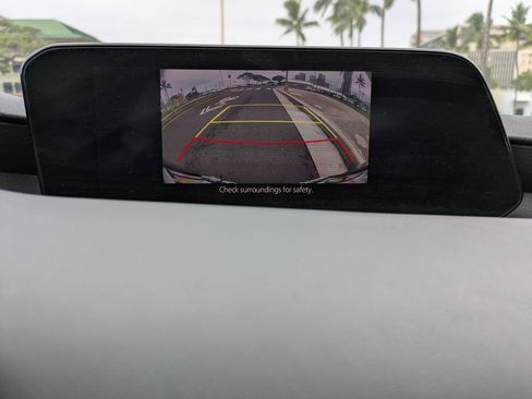 Used 2020 MAZDA MAZDA3 Sedan w/ Premium Package image 21