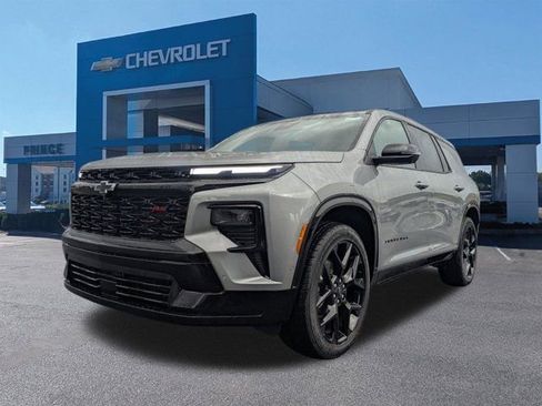 New 2026 Chevrolet Traverse RS w/ LPO, Floor Liner Package image 7