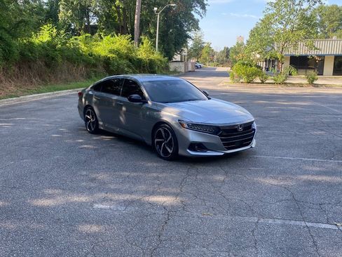 Used 2021 Honda Accord Sport image 3