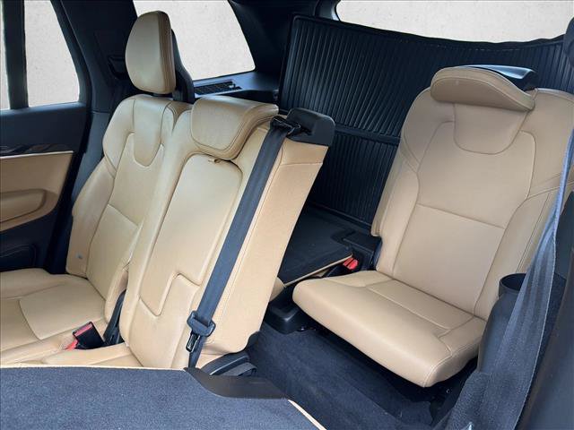 Used 2018 Volvo XC90 T6 Momentum w/ Convenience Package AWD/4WD image 13