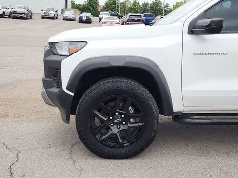 Used 2023 Chevrolet Colorado Trail Boss w/ Technology Package AWD/4WD image 8